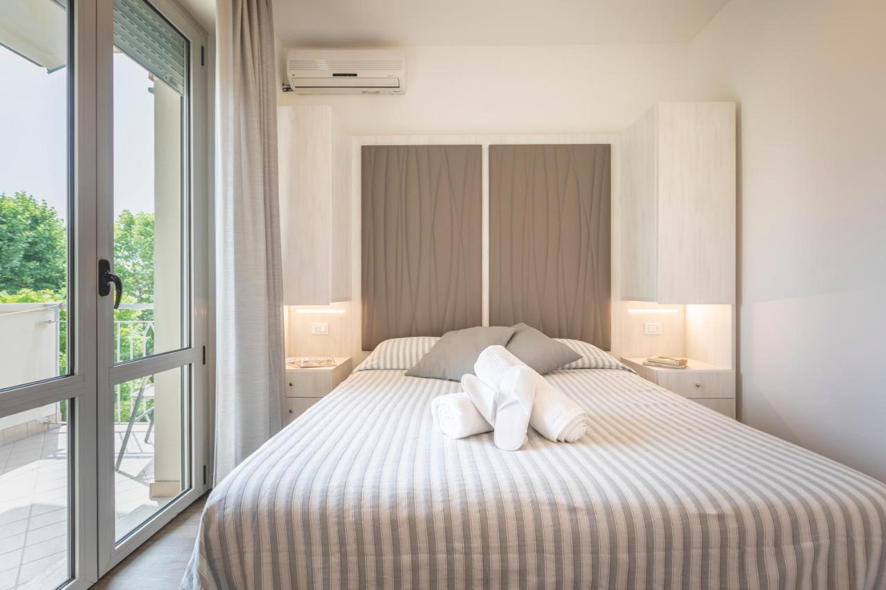 Hotel Loretta & Dependance Cervia Exterior photo